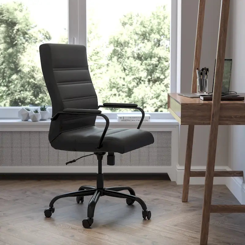 Fauteuil de bureau de direction pivotant en cuir synthétique à dossier haut avec piétement chromé