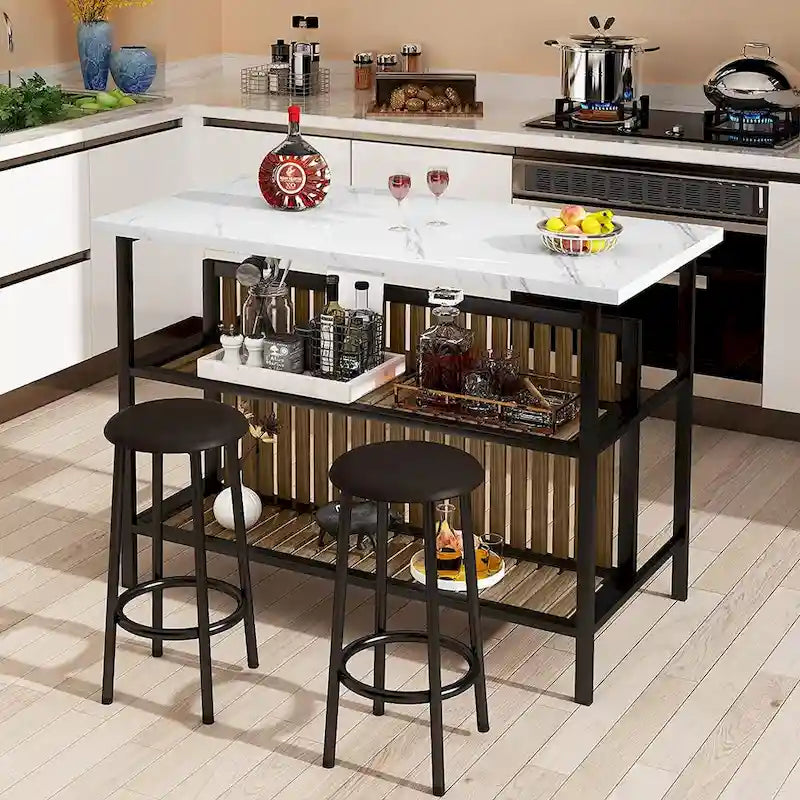 Îlot de cuisine avec 2 tabourets et étagères ouvertes